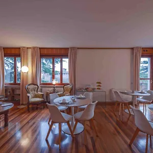 3 Amici Al Castello Couette-café
