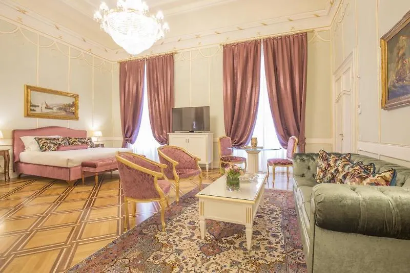 Palazzo Monga Boutique Guesthouse 4*, Verona