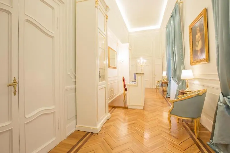 Palazzo Monga Boutique Guesthouse 베로나 4*,